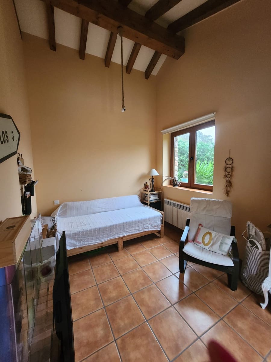 3 bedroom Villa for sale in Corvera de Toranzo with garage - € 425,000 (Ref: 9686199)