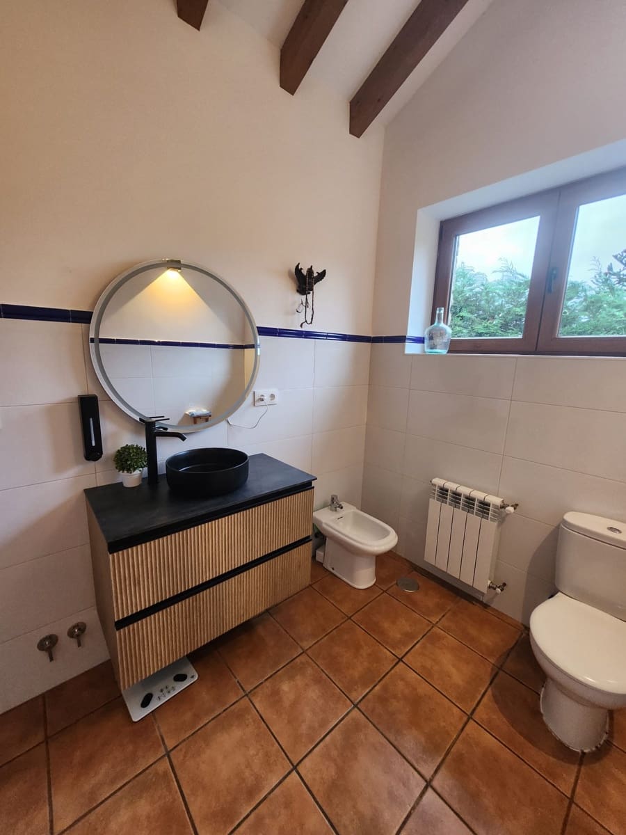 3 bedroom Villa for sale in Corvera de Toranzo with garage - € 425,000 (Ref: 9686199)