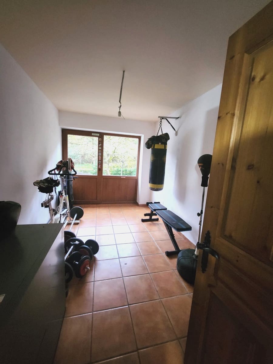 3 bedroom Villa for sale in Corvera de Toranzo with garage - € 425,000 (Ref: 9686199)