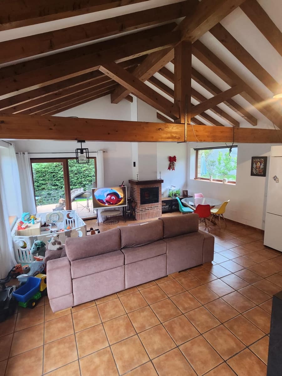 3 bedroom Villa for sale in Corvera de Toranzo with garage - € 425,000 (Ref: 9686199)