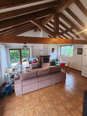 3 soveværelse Villa til salg i Corvera de Toranzo med garage - € 425.000 (Ref: 9686199)