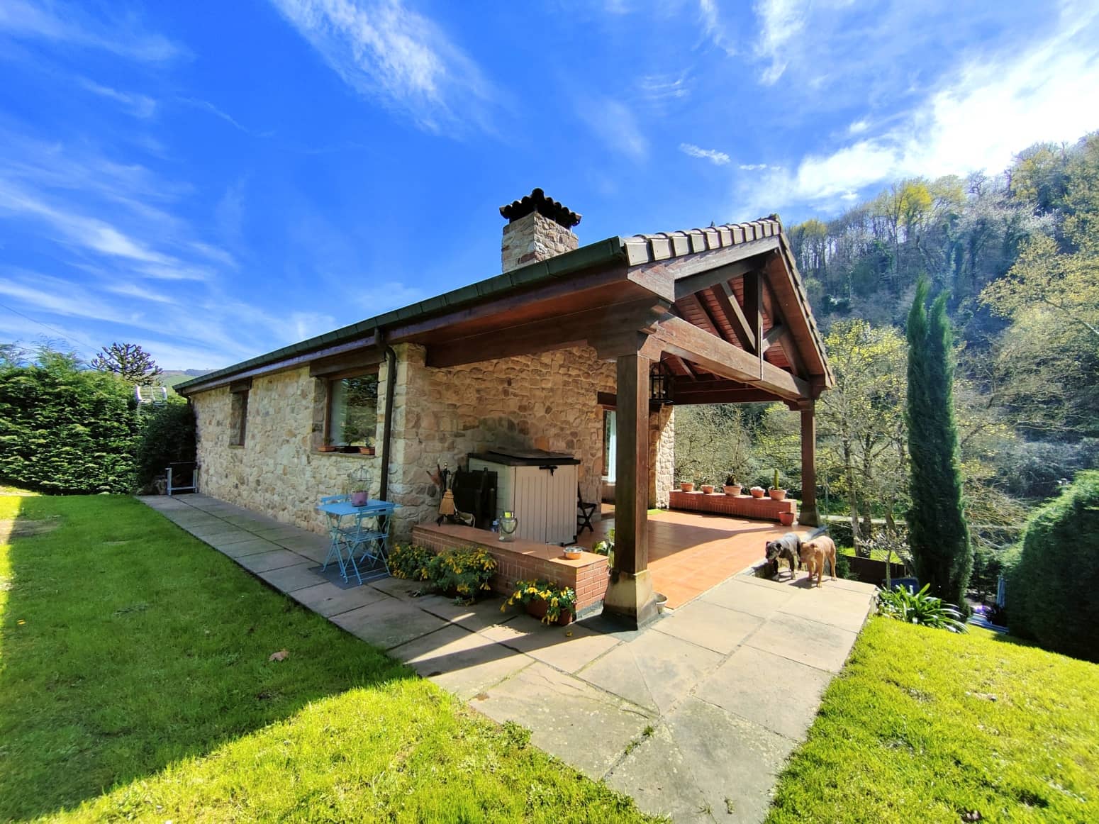 Chalet de 3 habitaciones en Corvera de Toranzo en venta con garaje - 425.000 € (Ref: 9686199)