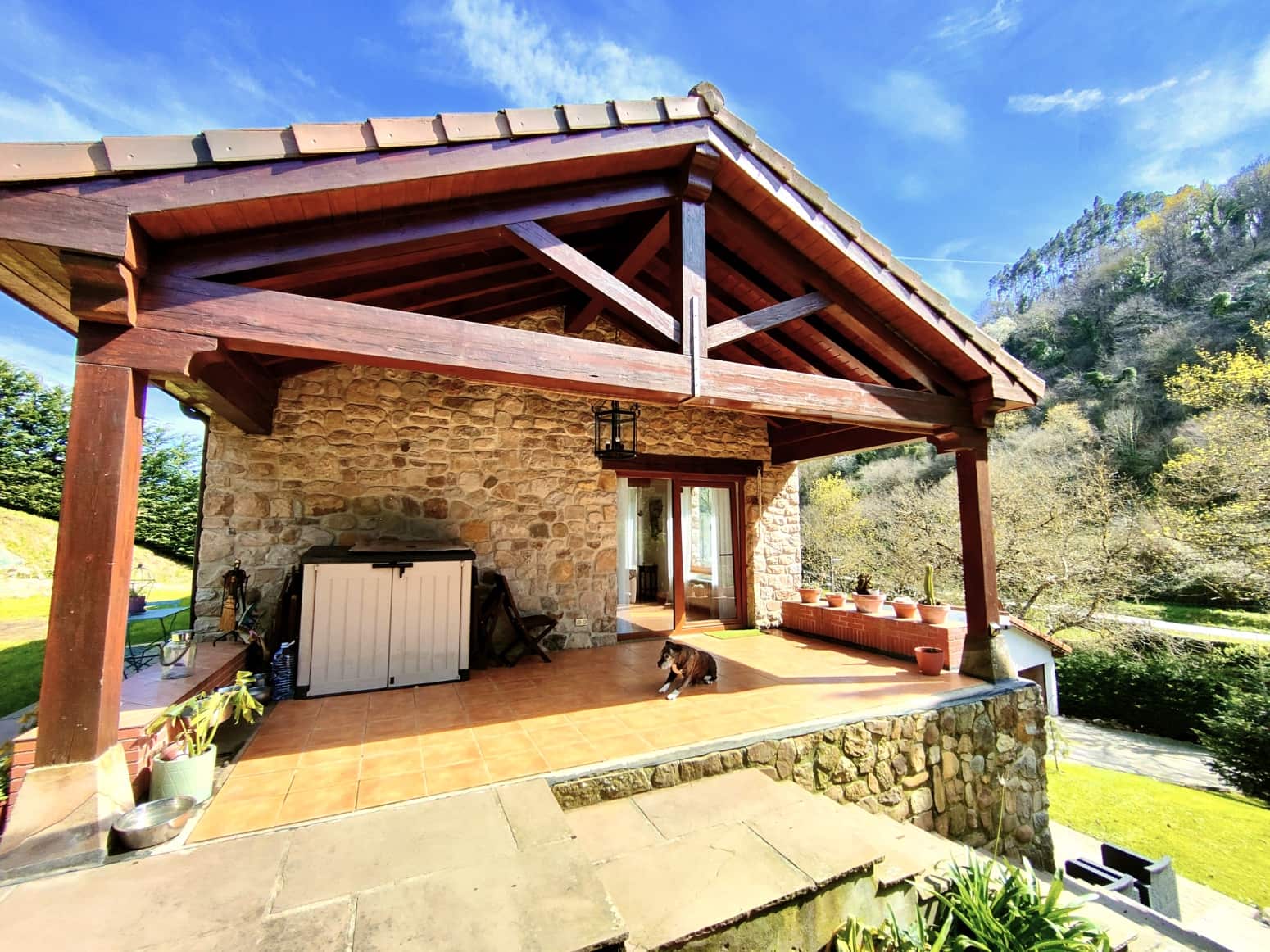 Chalet de 3 habitaciones en Corvera de Toranzo en venta con garaje - 425.000 € (Ref: 9686199)