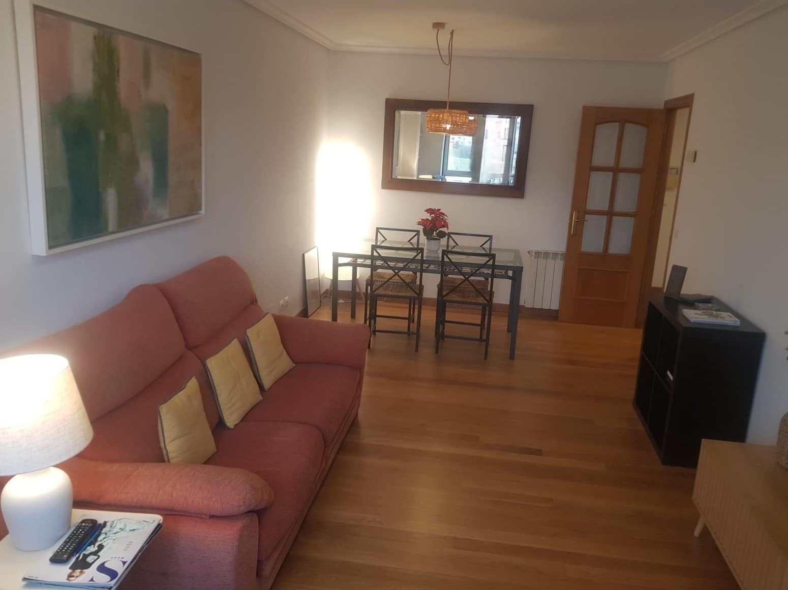 2 slaapkamer Flat te huur in Santander met garage - € 950 (Ref: 9704869)