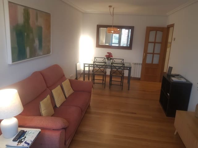 2 sovrum Lägenhet att hyra i Santander med garage - 950 € (Ref: 9704869)