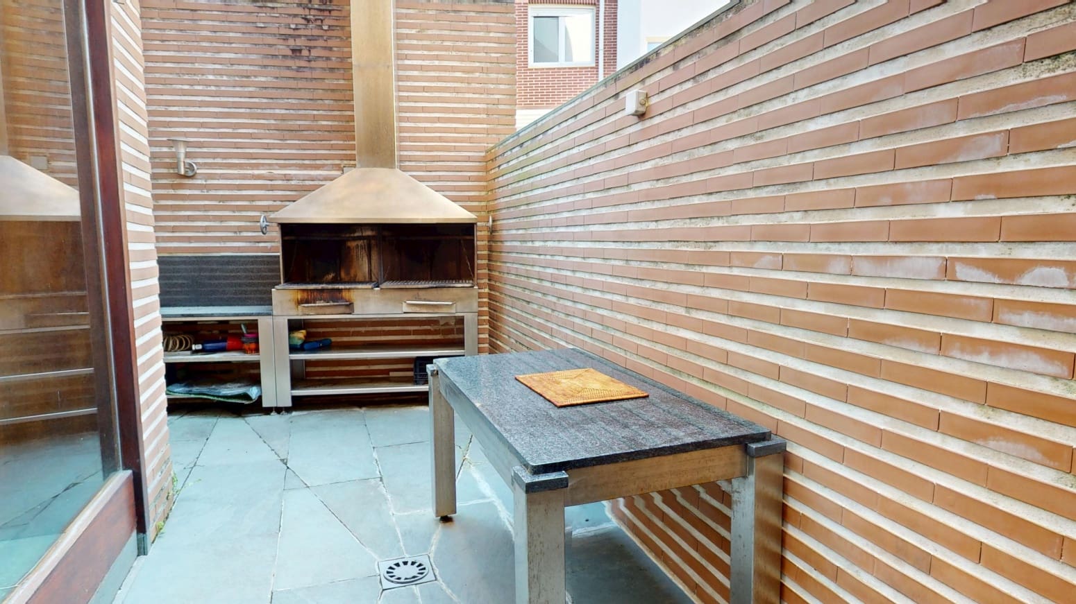 3 bedroom Flat for sale in Santona with garage - € 465,000 (Ref: 9726449)