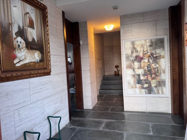 2 sovrum Lägenhet till salu i Santoña med garage - 375 000 € (Ref: 9726450)