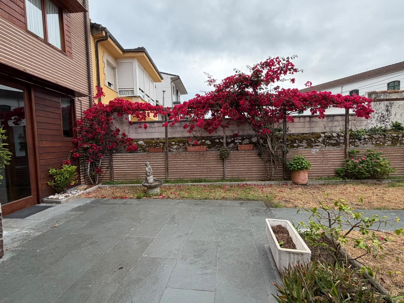2 bedroom Flat for sale in Santona with garage - € 375,000 (Ref: 9726450)