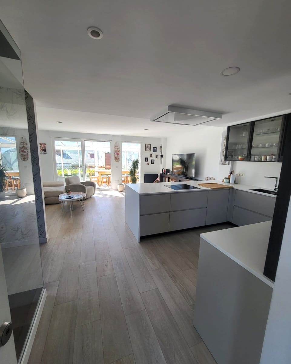 3 bedroom Villa for sale in Pielagos with garage - € 420,000 (Ref: 9726451)