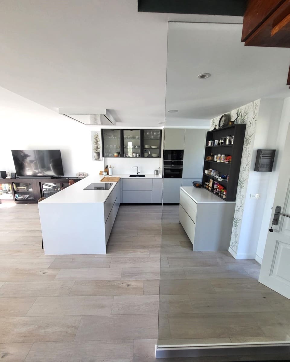 3 bedroom Villa for sale in Pielagos with garage - € 420,000 (Ref: 9726451)