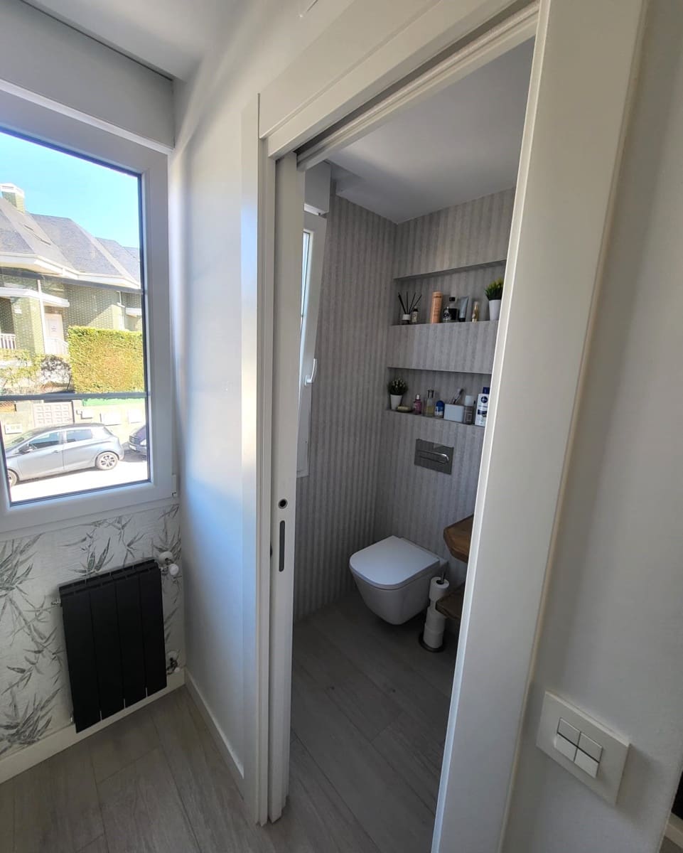 3 bedroom Villa for sale in Pielagos with garage - € 420,000 (Ref: 9726451)