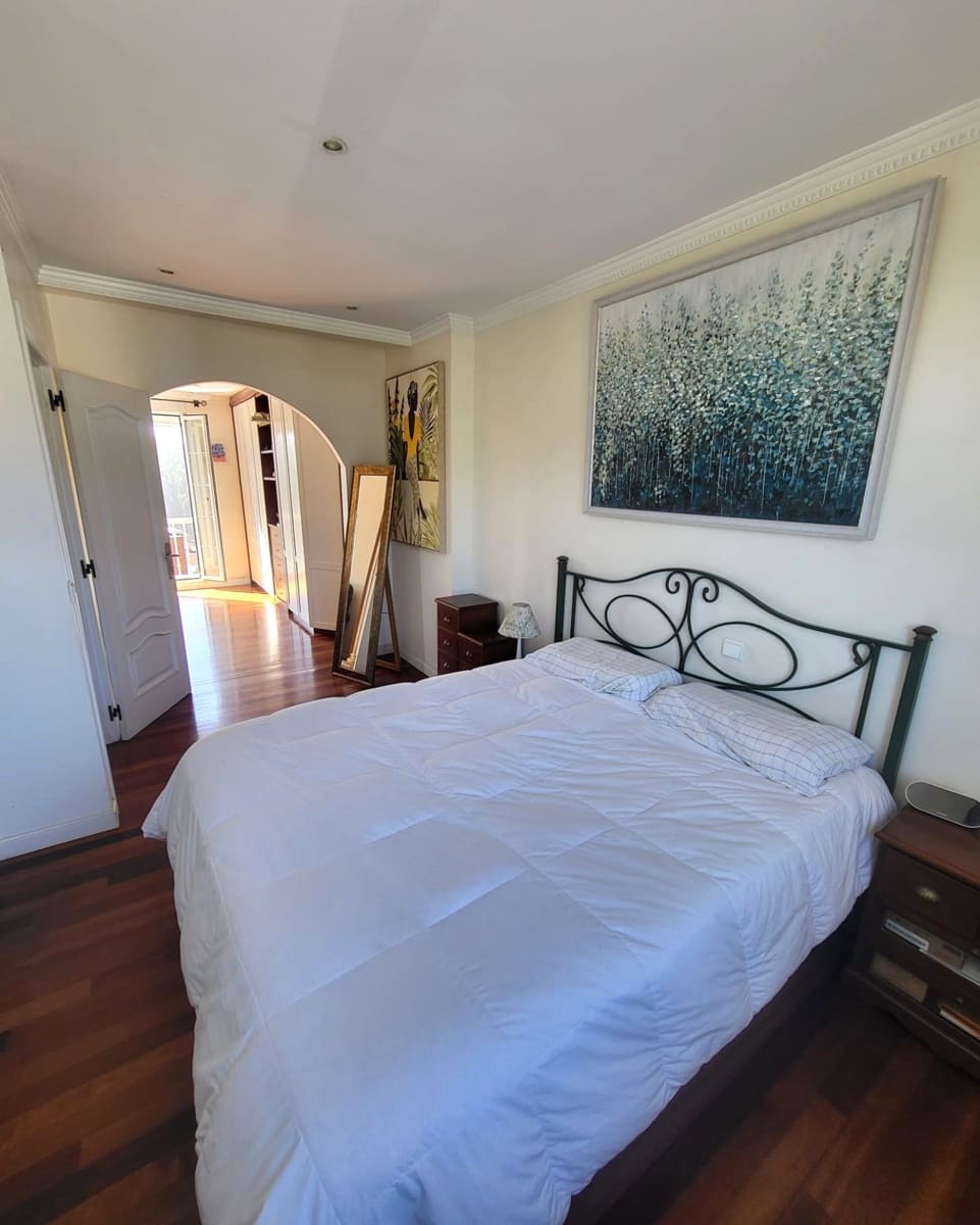 3 bedroom Villa for sale in Pielagos with garage - € 420,000 (Ref: 9726451)