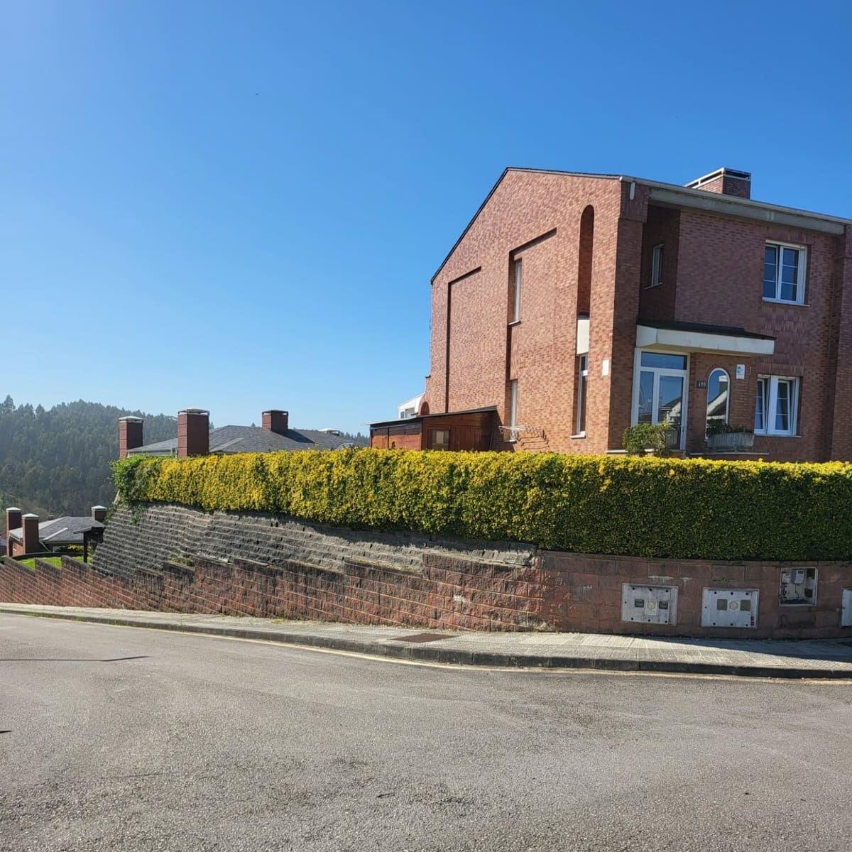 3 bedroom Villa for sale in Pielagos with garage - € 420,000 (Ref: 9726451)