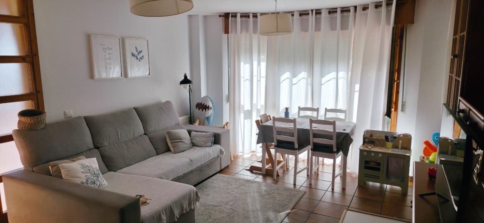 3 bedroom Flat for sale in San Vicente de la Barquera with garage - € 235,000 (Ref: 9751699)