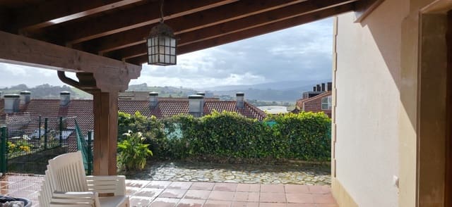 3 bedroom Flat for sale in San Vicente de la Barquera with garage - € 235,000 (Ref: 9751699)