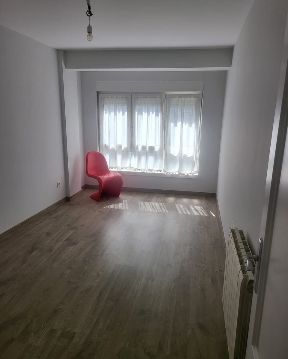 3 bedroom Flat for sale in Santander - € 197,000 (Ref: 9772803)