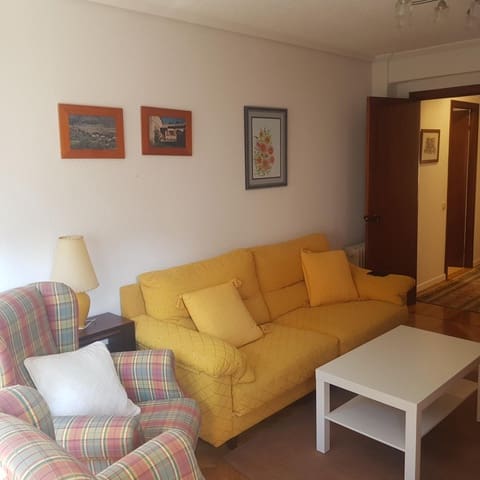 2 sypialnia Mieszkanie do wynajęcia w Santander - 900 € (Ref: 9772804)