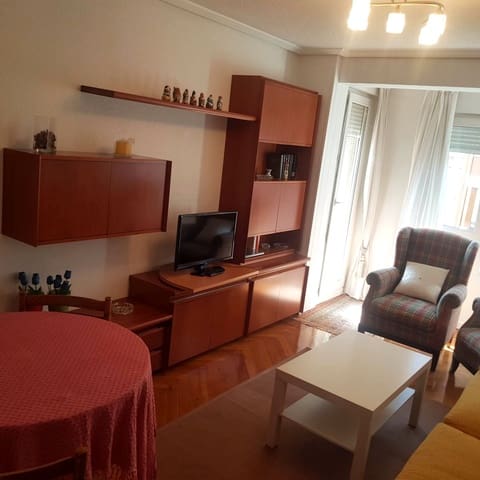 2 sypialnia Mieszkanie do wynajęcia w Santander - 900 € (Ref: 9772804)