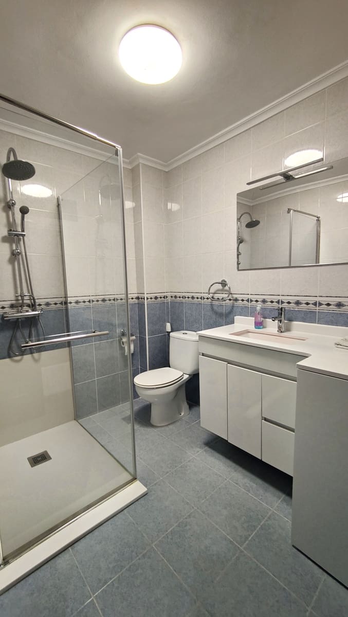 2 sypialnia Mieszkanie do wynajęcia w Santander - 850 € (Ref: 9783146)