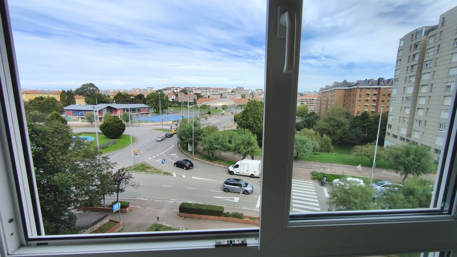 2 sypialnia Mieszkanie do wynajęcia w Santander - 850 € (Ref: 9783146)