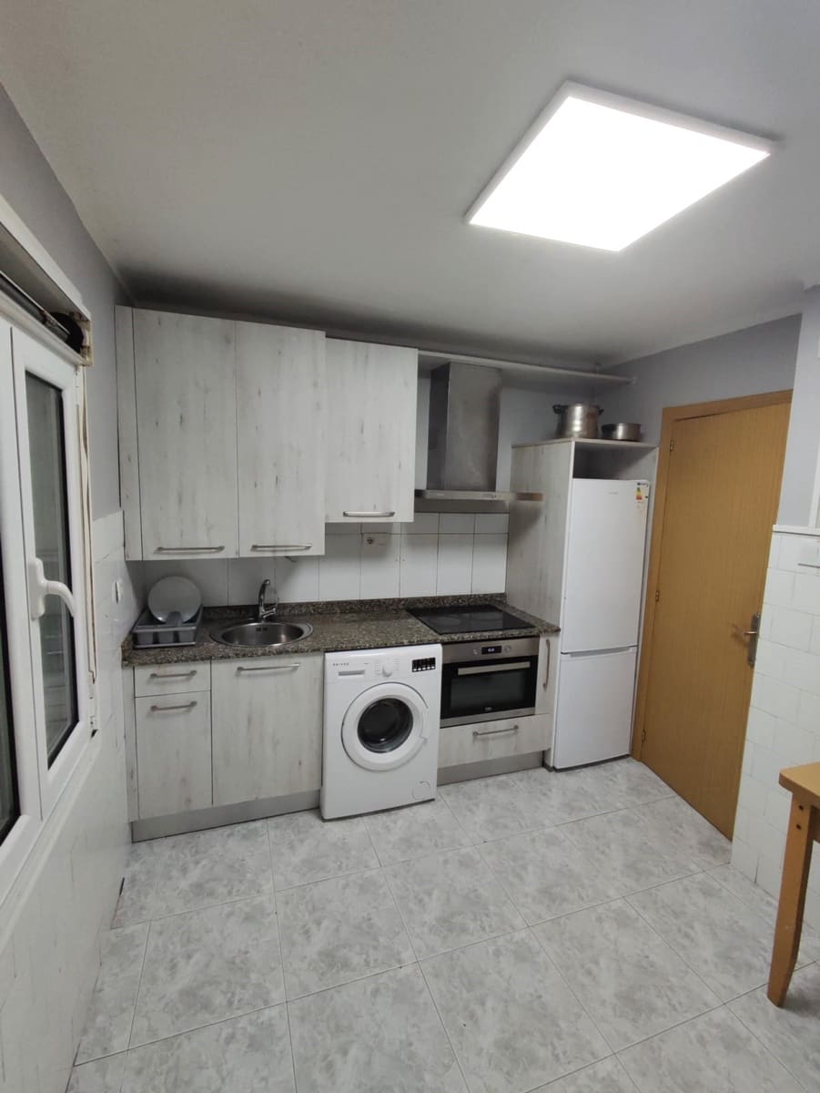 3 soveværelse Lejlighed til salg i Santander - € 210.000 (Ref: 9783147)