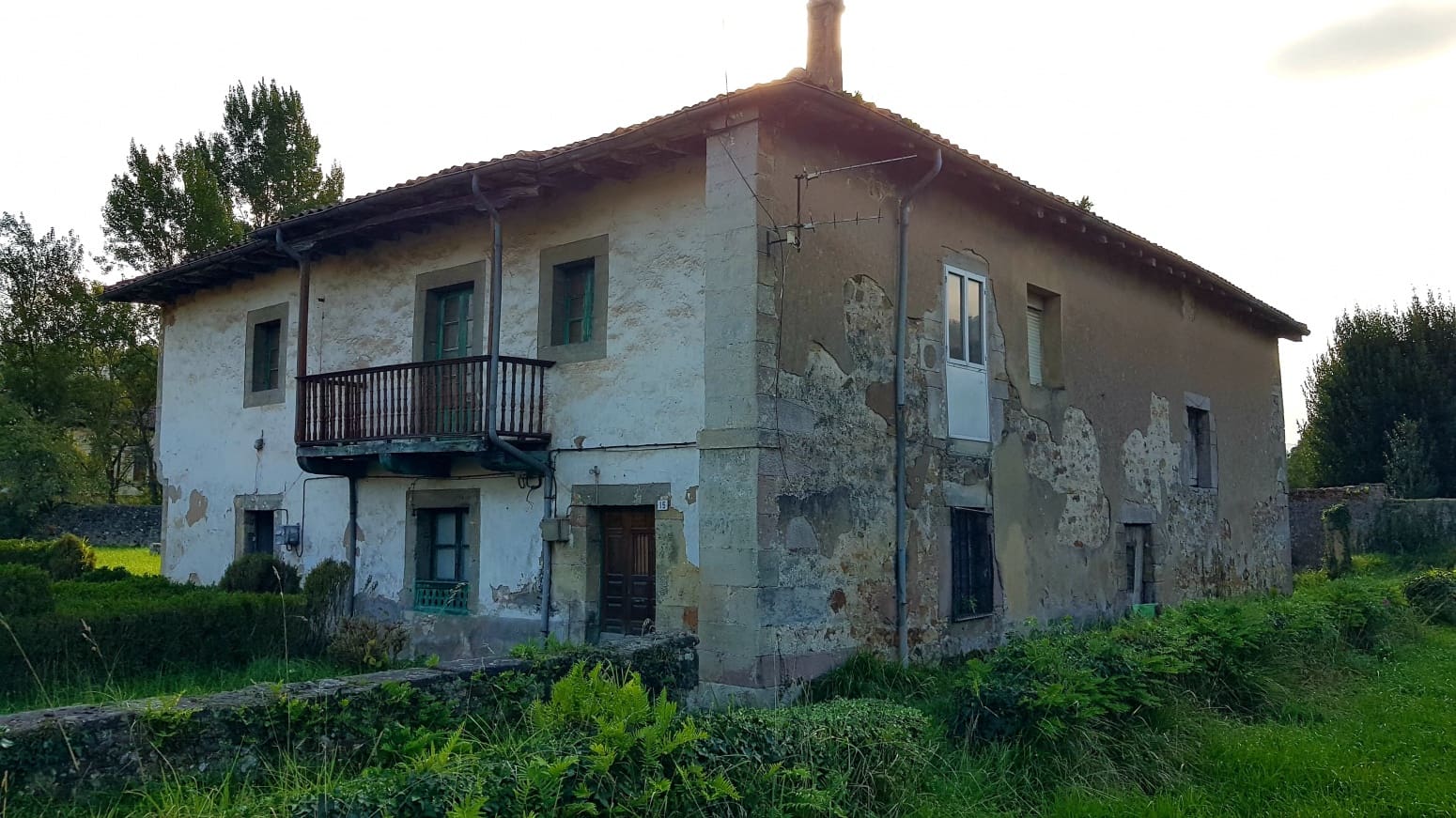 Villa/Maison à vendre à Los Corrales de Buelna - 200 000 € (Ref: 9798974)