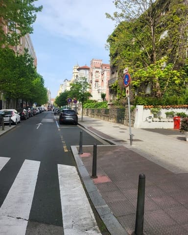 8 soverom Bedrift til salgs i Santander - € 975 000 (Ref: 9798975)