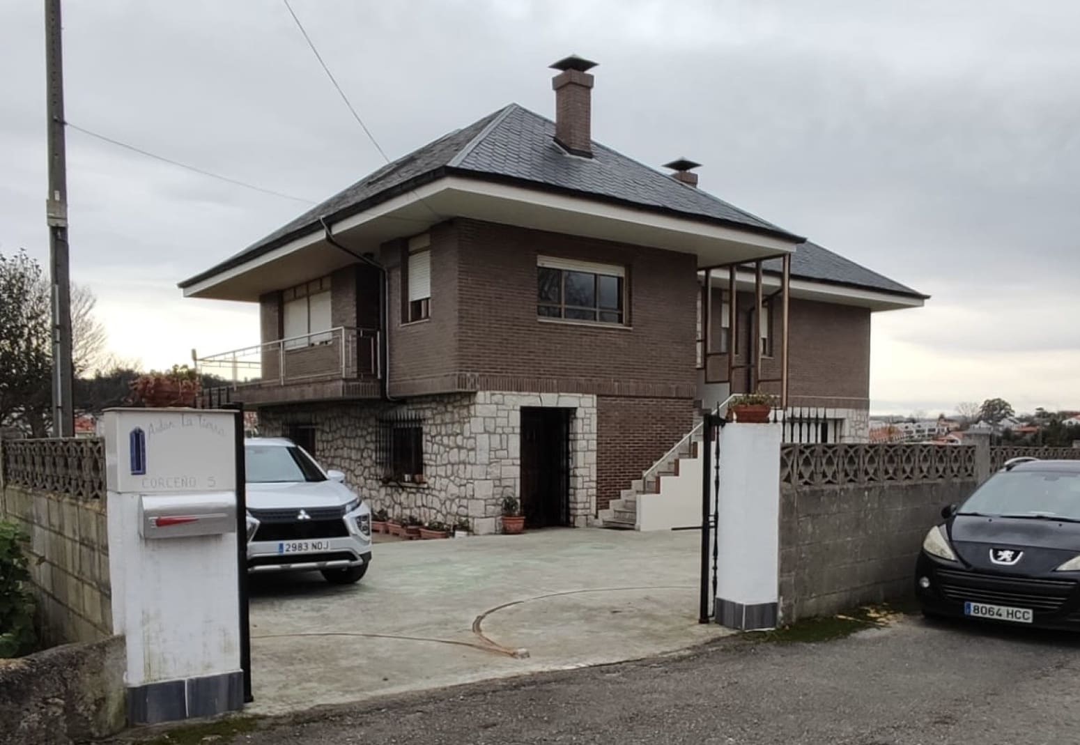 7 bedroom Villa for sale in Santander with garage - € 1,250,000 (Ref: 9811340)