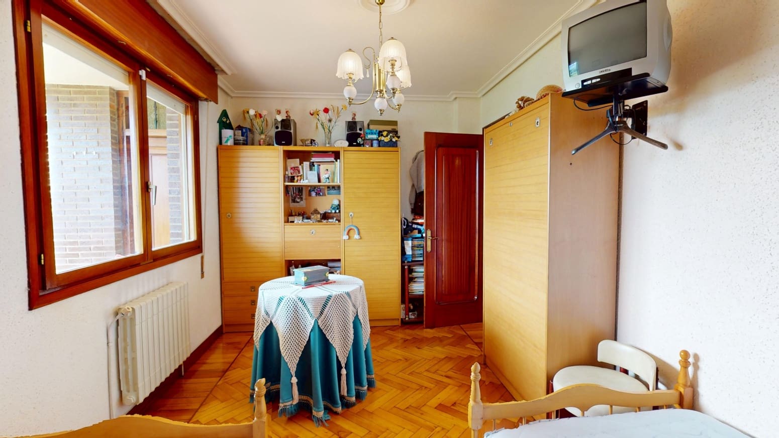 7 bedroom Villa for sale in Santander with garage - € 1,250,000 (Ref: 9811340)