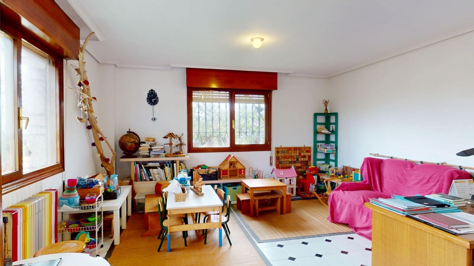 7 bedroom Villa for sale in Santander with garage - € 1,250,000 (Ref: 9811340)