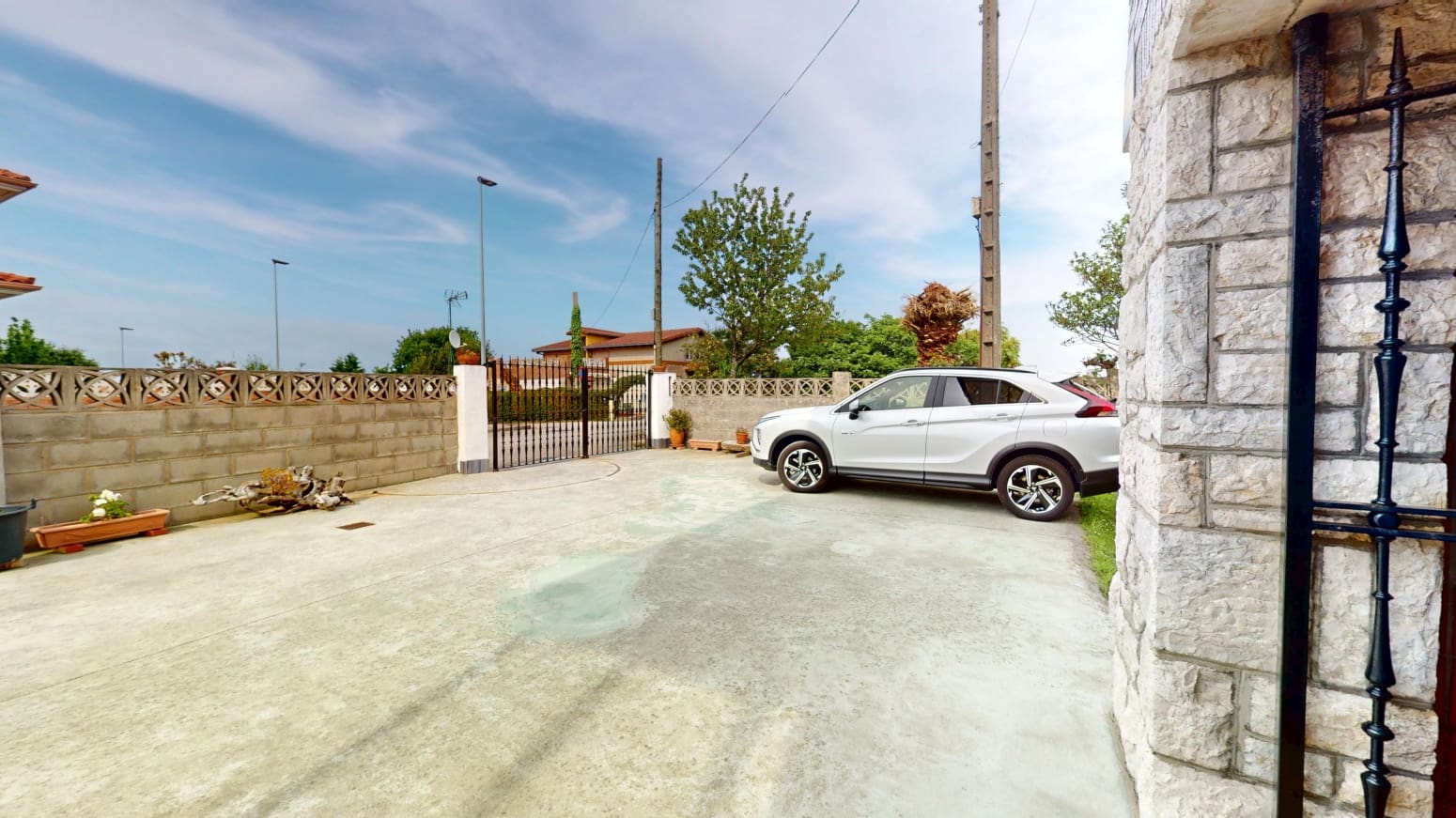 7 bedroom Villa for sale in Santander with garage - € 1,250,000 (Ref: 9811340)