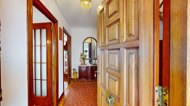 7 soverom Villa til salgs i Santander med garasje - € 1 250 000 (Ref: 9811340)