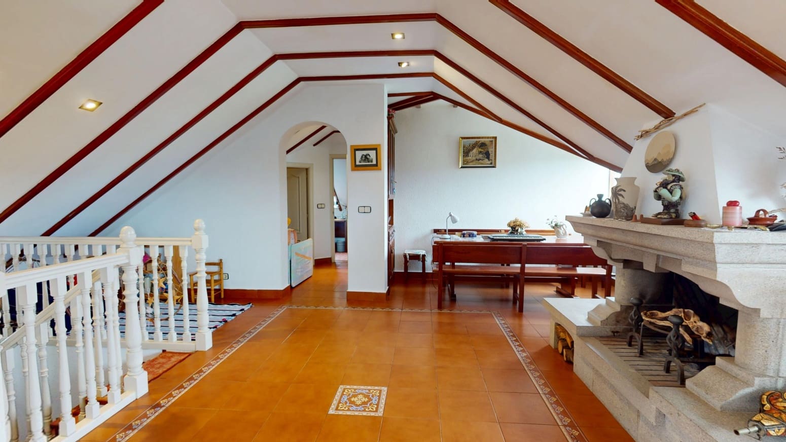 7 bedroom Villa for sale in Santander with garage - € 1,250,000 (Ref: 9811340)