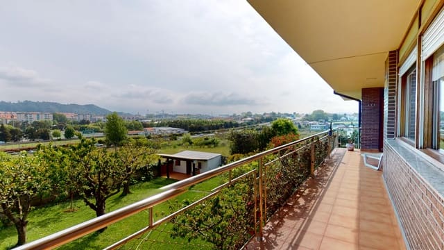 7 soverom Villa til salgs i Santander med garasje - € 1 250 000 (Ref: 9811340)