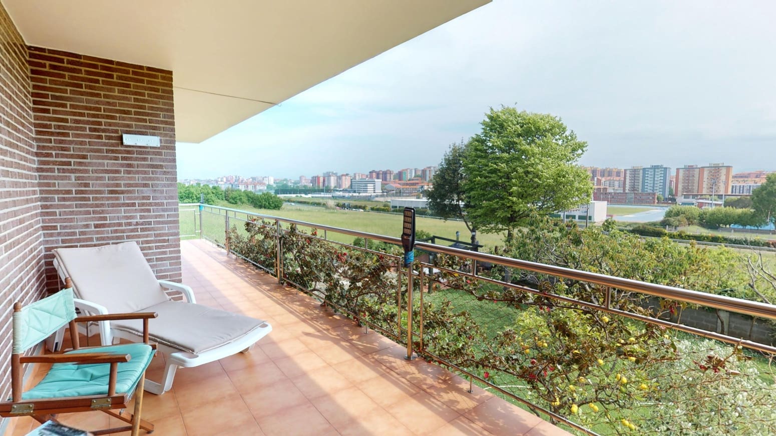 7 bedroom Villa for sale in Santander with garage - € 1,250,000 (Ref: 9811340)