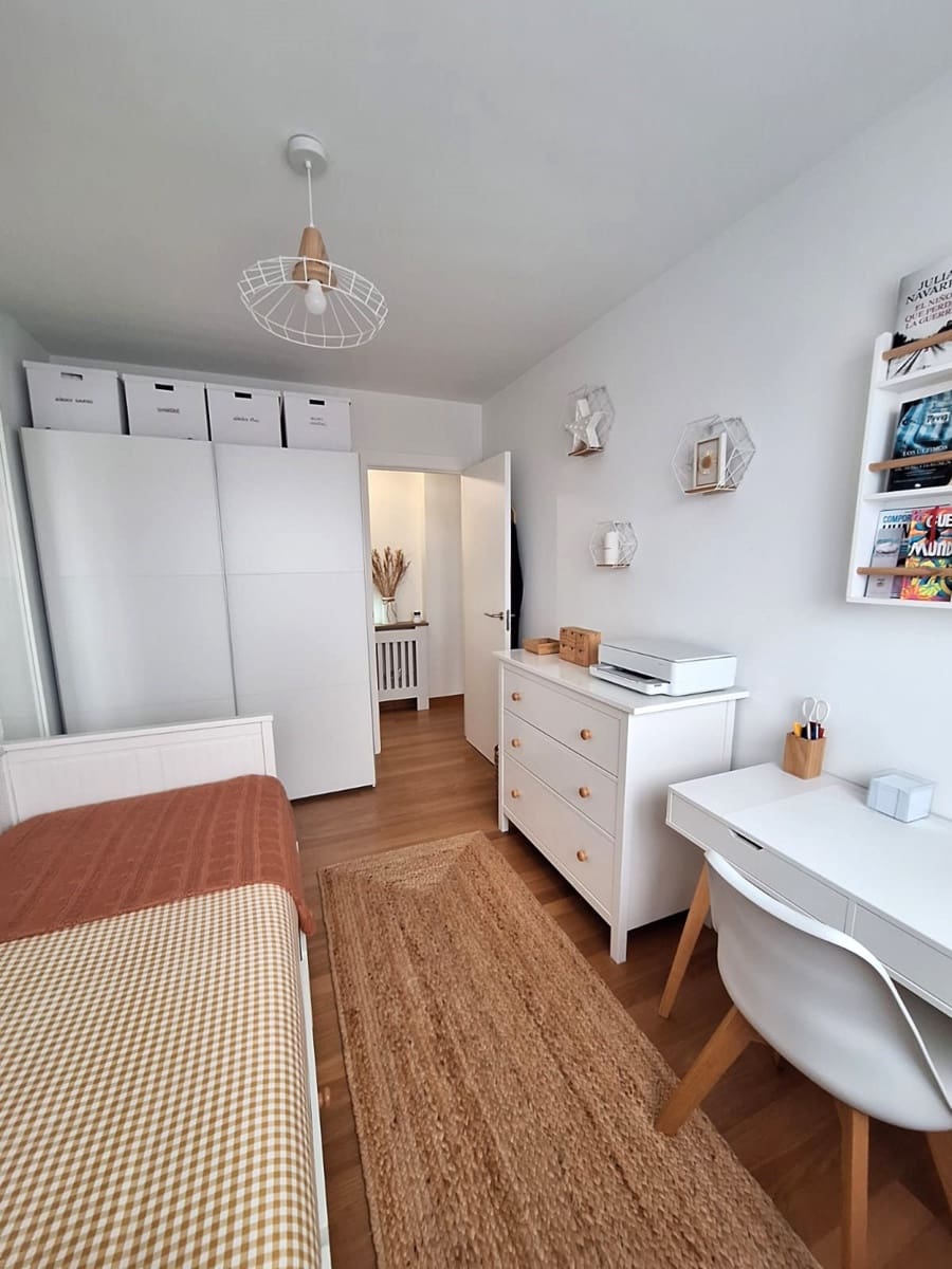 2 Zimmer Wohnung zu verkaufen in Santander mit Garage - 240.000 € (Ref: 9817803)