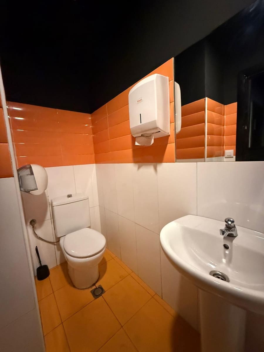 Virksomhed til salg i Santander - € 218.000 (Ref: 9817804)