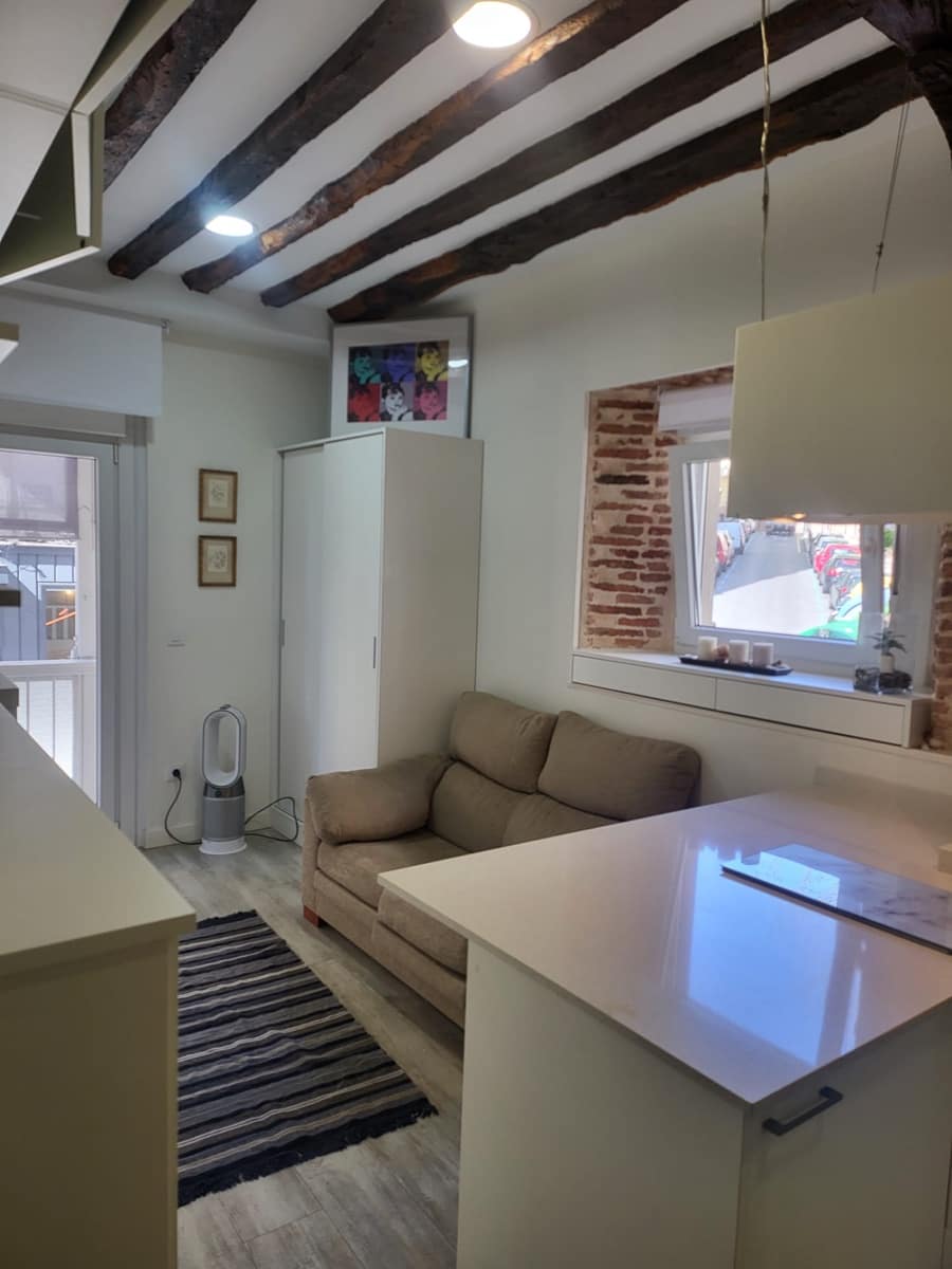 Lejlighed til leje i Santander - € 650 (Ref: 9822371)