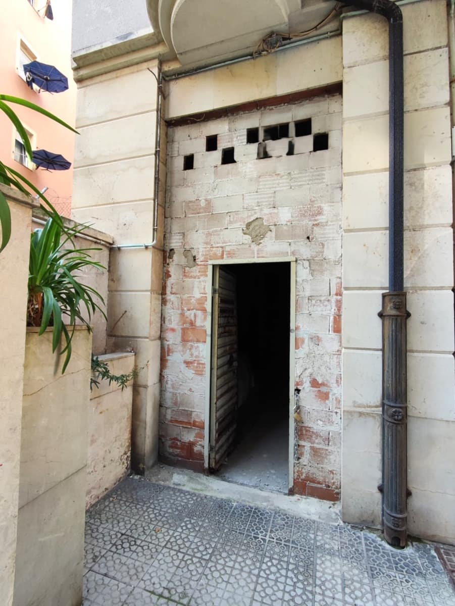 Commercial for sale in Santander - € 45,000 (Ref: 9826368)