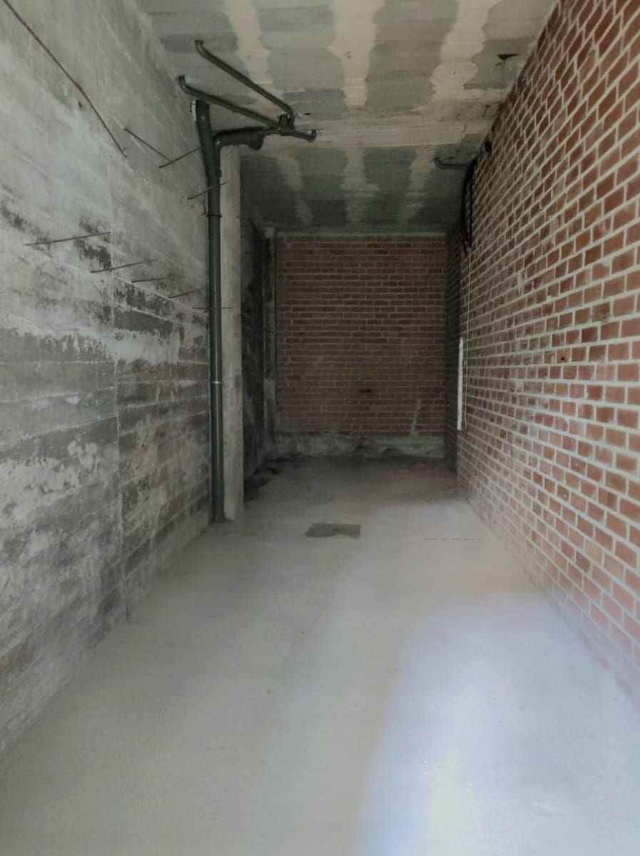 Commercial for sale in Santander - € 45,000 (Ref: 9826368)