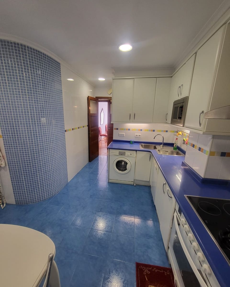 4 bedroom Flat for sale in Santander - € 560,000 (Ref: 9828775)