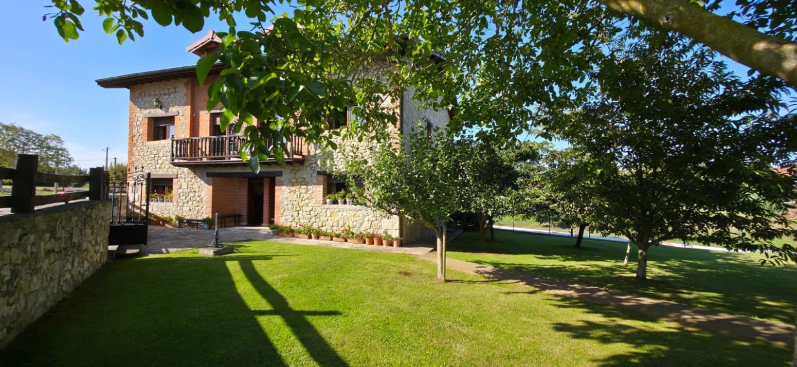 8 soverom Villa til salgs i Somo - € 1 200 000 (Ref: 9851039)