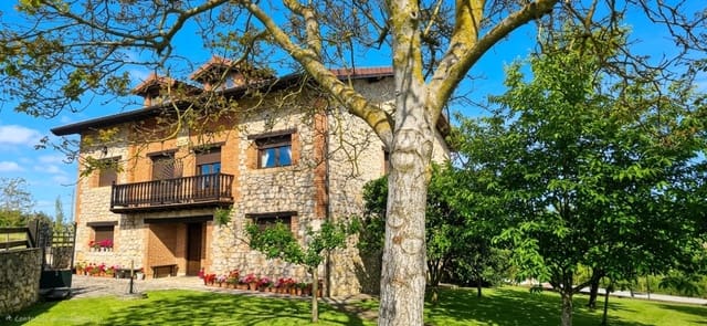 8 soverom Villa til salgs i Somo, Ribamontán al Mar - € 1 200 000 (Ref: 9851039)