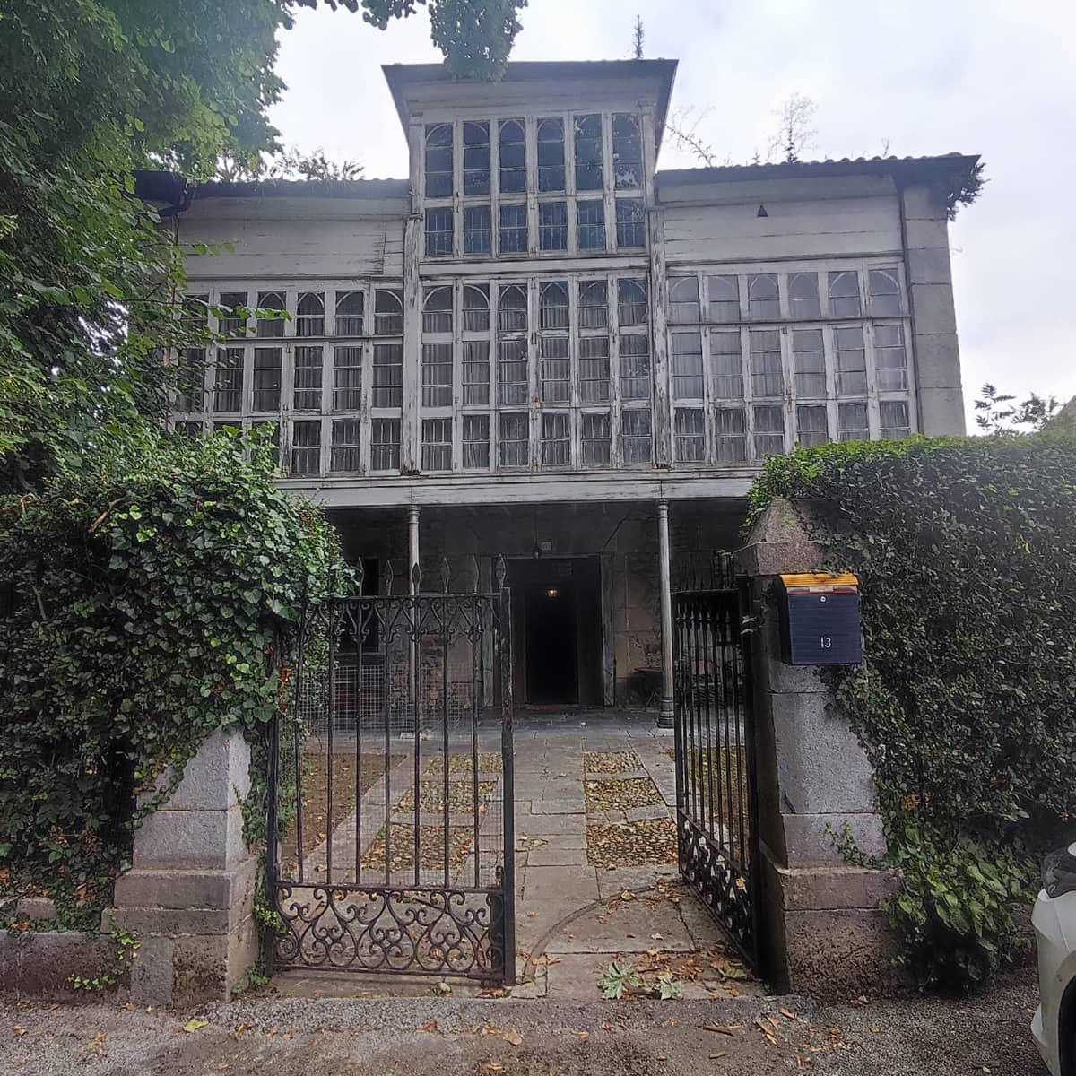7 slaapkamer Villa te koop in Ruesga met garage - € 380.000 (Ref: 9855113)