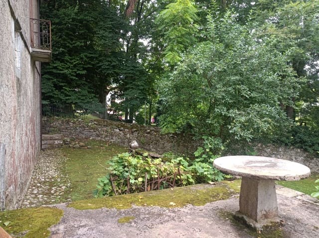 7 slaapkamer Villa te koop in Ruesga met garage - € 380.000 (Ref: 9855113)