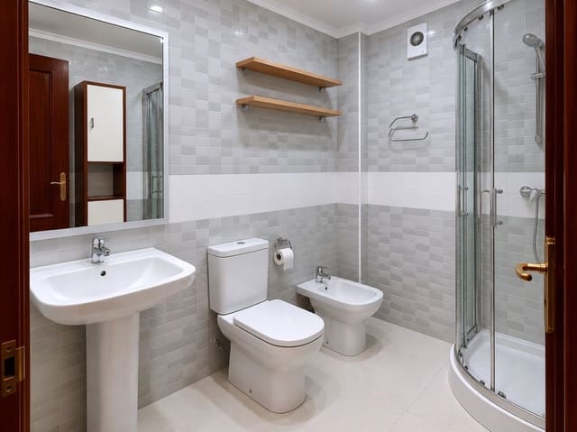 Piso de 2 habitaciones en Santander en venta con piscina garaje - 375.000 € (Ref: 9855115)