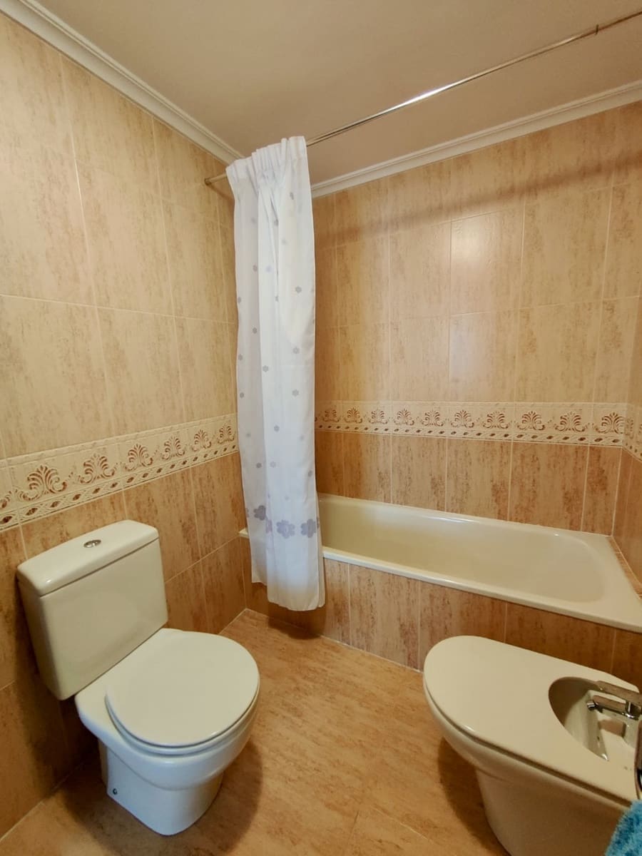 3 bedroom Flat for sale in Santander with garage - € 425,000 (Ref: 9871640)