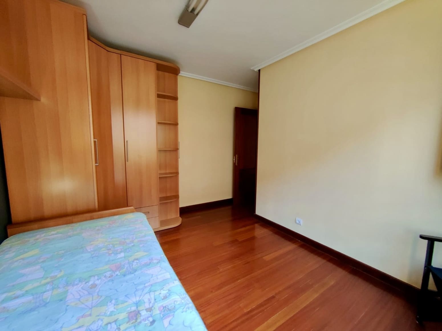3 bedroom Flat for sale in Santander with garage - € 425,000 (Ref: 9871640)