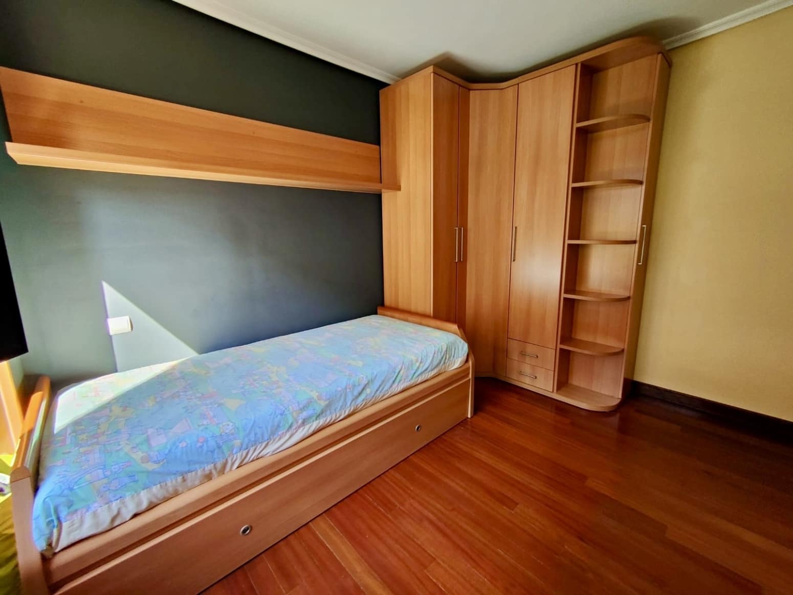 3 bedroom Flat for sale in Santander with garage - € 425,000 (Ref: 9871640)