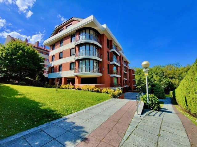 3 slaapkamer Flat te koop in Santander met garage - € 425.000 (Ref: 9871640)